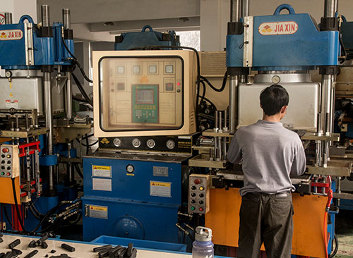 生產(chǎn)設(shè)備