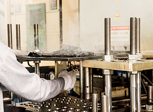 生產(chǎn)設(shè)備